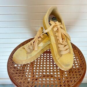 Diadora sneakers yellow women’s size 9